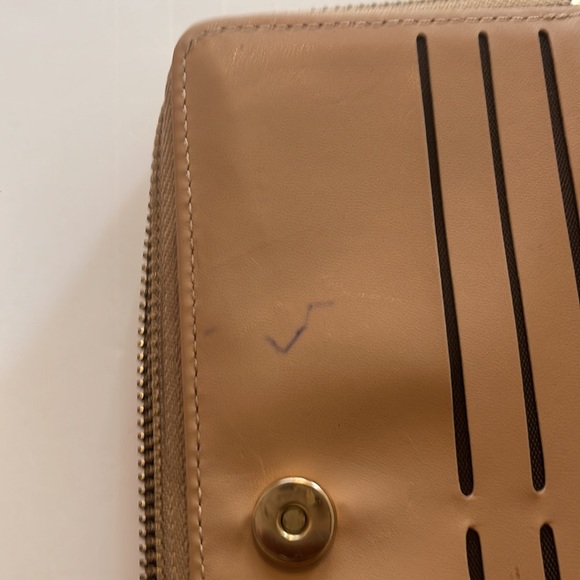 Nice Gold Wallet - Picture 8 of 8